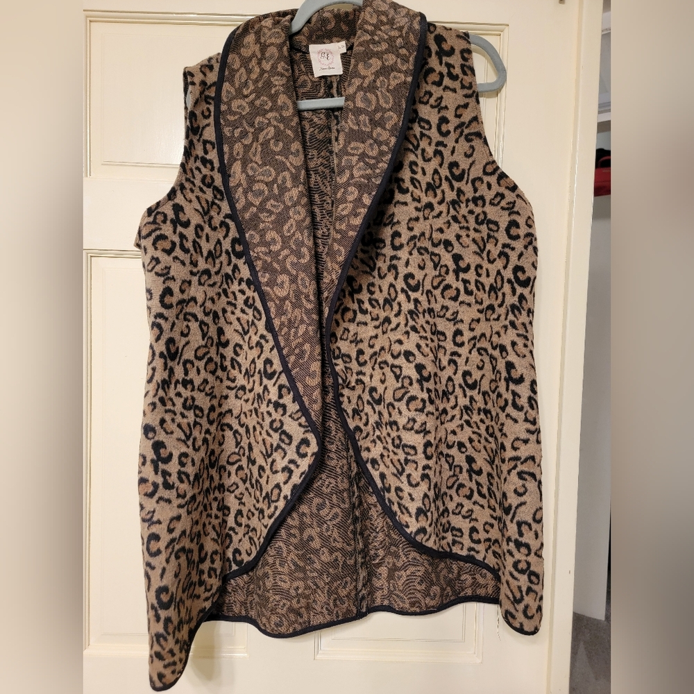 Chic Leopard Print Open Front Vest